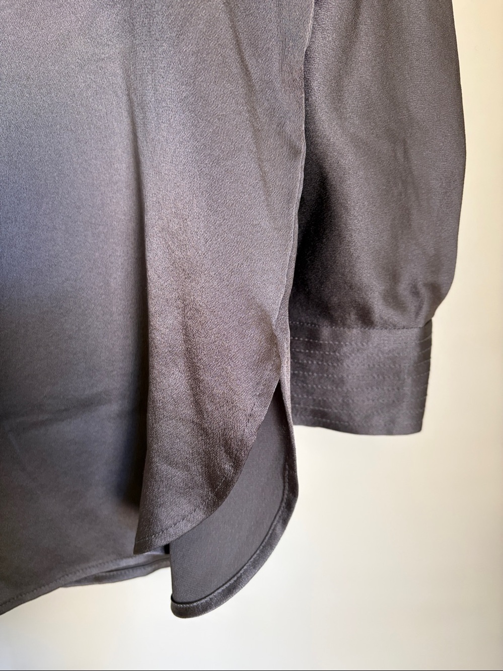 Vince 100% Silk Blouse Small - Picture 5 of 7